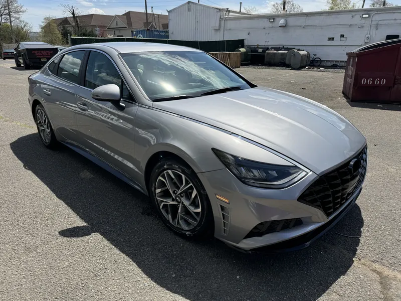 2023 Hyundai Sonata - Image 2