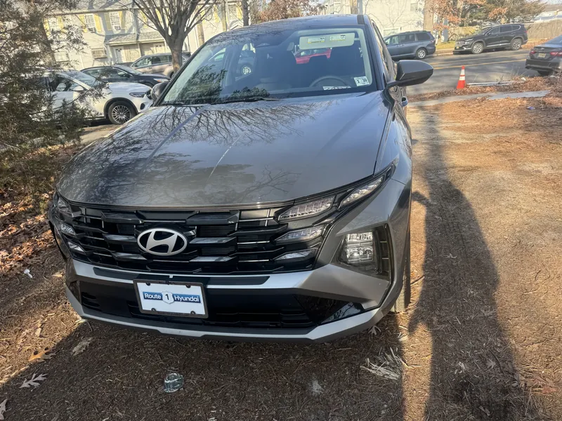 2025 Hyundai Tucson - Image 3