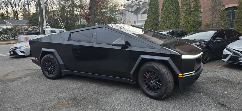2024 Tesla Cybertruck - Image 3