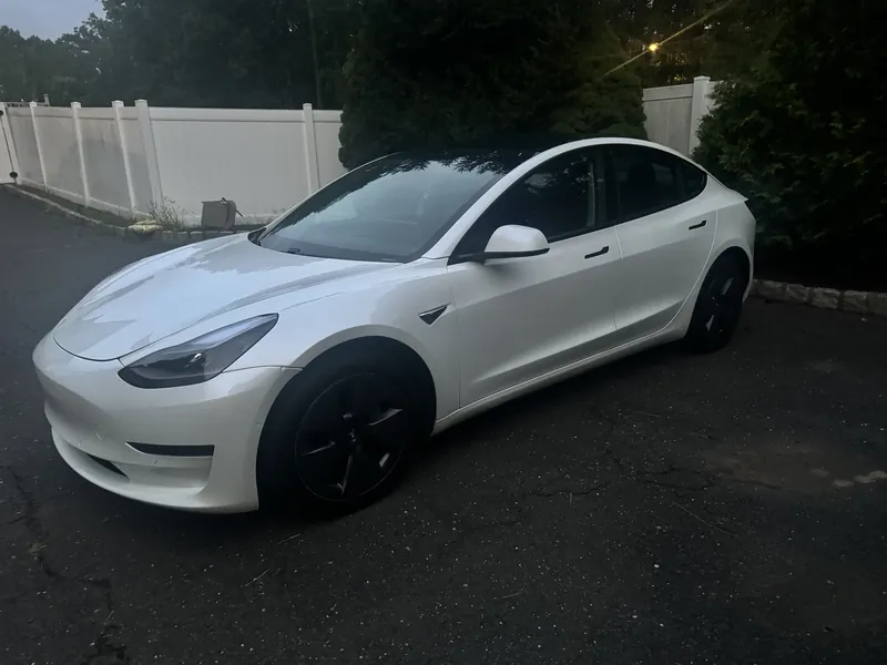2023 Tesla Model 3 - Image 3
